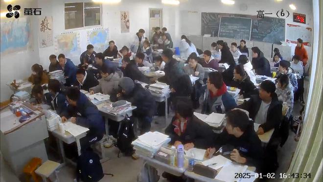 逃生后续来了！网友表示：这嘉奖是不是低了凯发k8国际首页登录地震中高中生背起同学(图16)