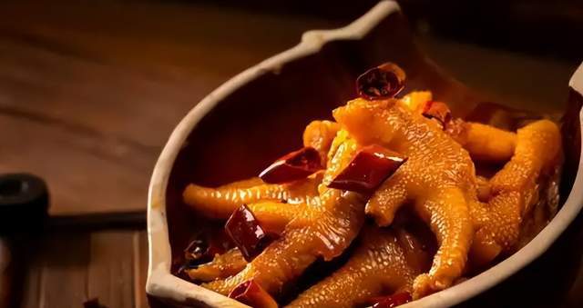 斗餐饮新趋势下的共赢密码凯发K8登录告别单打独(图3)