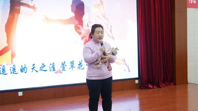 4年阿姨来了技能大赛暨第三季度最美家政人表彰大会圆满落幕凯发k8国际首页登录做知识分子阿姨展巾帼家政风采202(图19)