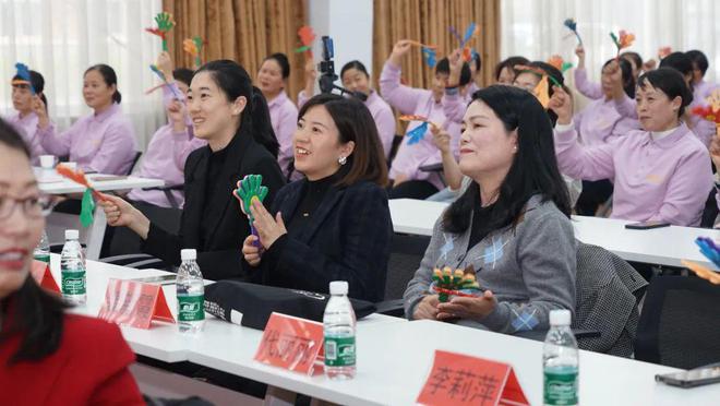 4年阿姨来了技能大赛暨第三季度最美家政人表彰大会圆满落幕凯发k8国际首页登录做知识分子阿姨展巾帼家政风采202(图20)